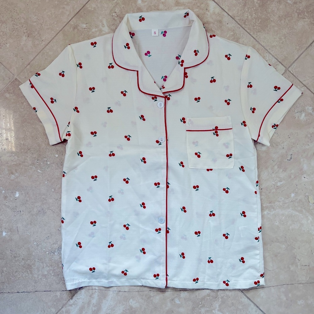 NEVER WORN TEEN PAJAMA SET